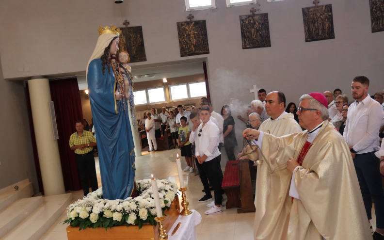 Na Veliku Gospu misna slavlja u Škabrnji, na Pagu i Belafuži