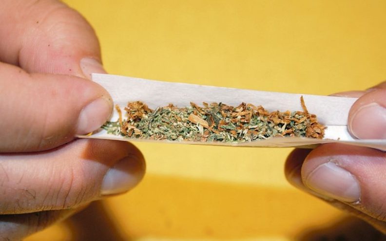 Mladić s benkovačkog područja prodavao marihuanu