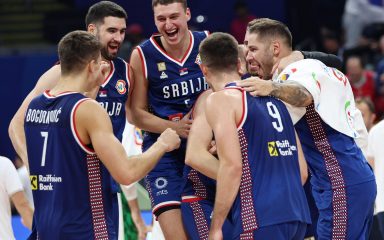 Srbija na krilima Bogdana Bogdanovića svladala Litvu i postala prvi polufinalist SP-a