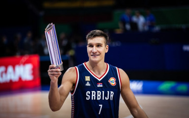Bogdan Bogdanović prestigao i Dražena te ušutkao kritičare, a naklonila mu se i FIBA: “Njegovo ime znači Bog”