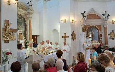 Svetom misom i procesijom u Privlaci proslavljen blagdan Male Gospe