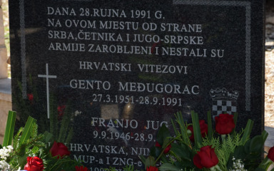 Kod Zelenog hrasta otkrivena spomen ploča za nestale hrvatske branitelje