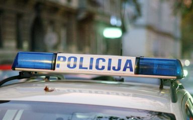 Mladić uhodio 44-godišnjakinju na području Benkovca, slao joj poruke…