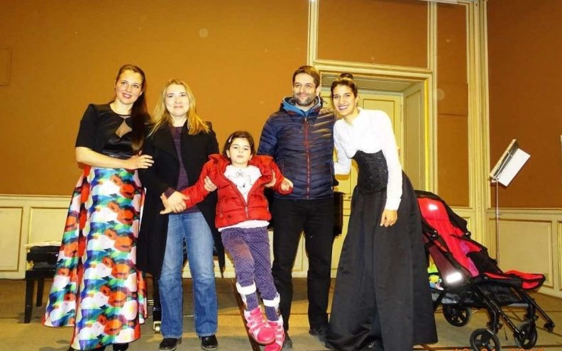 Održan humanitarni  koncert klasične  glazbe za pomoć  djevojčici Evi Rožajac