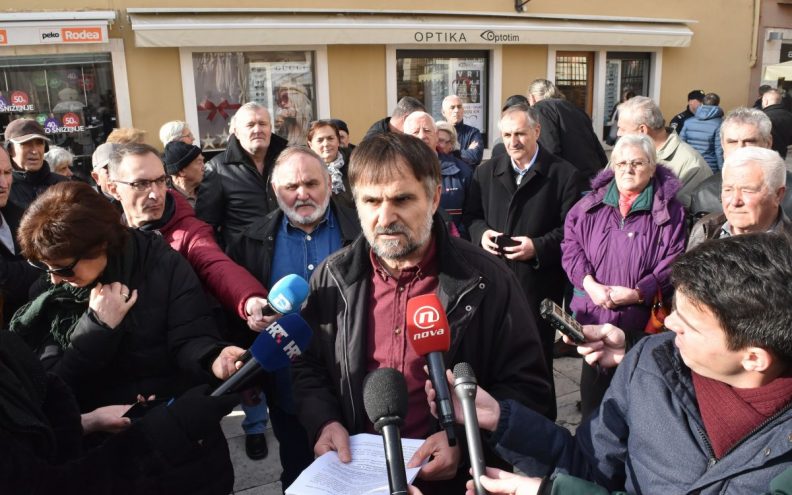 “Državne  institucije  odbijaju rješavati naše probleme”