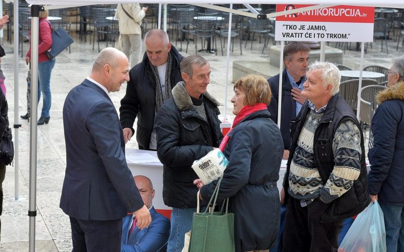 ANTIKORUPCIJA Kolakušić jučer u Zadru promovirao svoju udrugu i potvrdio ulazak u politiku