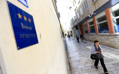 Tko piše novi Zakon o ugostiteljstvu? Iznajmljivači isključeni iz izrade propisa koji im kroji sudbinu
