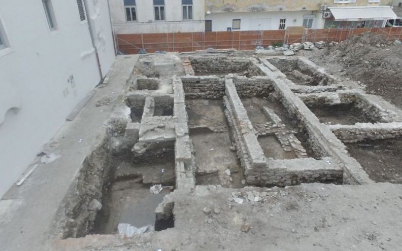 Arheolozi otkopali podni mozaik rimske kuće!
