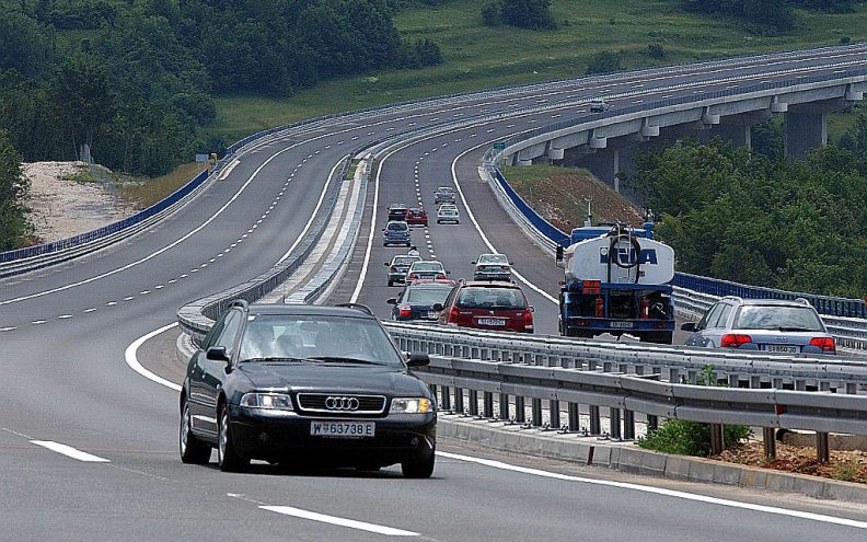 Zatvorena dionica na A1 zbog prometne nesreće