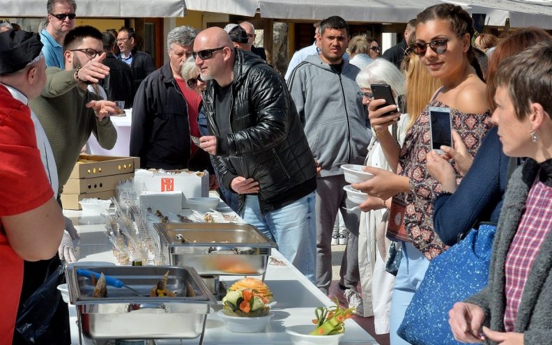 [FOTO]  Gastro pijaca Tuna, Sushi & Wine Festivala