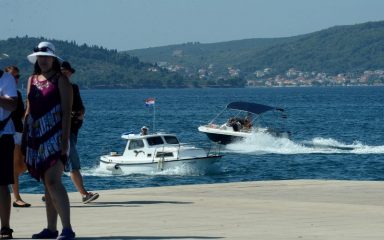 Zbog nedozvoljenog glisiranja kažnjena 22 strana nautičara