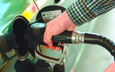 Od sutra osjetno poskupljuje gorivo, evo novih cijena