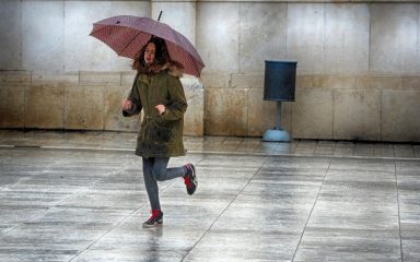 I dalje izuzetno opasno vrijeme u tri regije