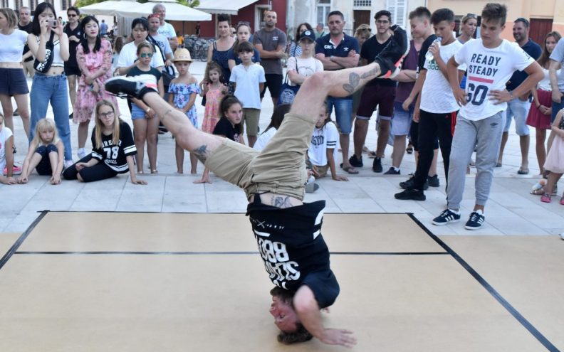“Urban jam 023 –  Hip hop, a ne  dop!”