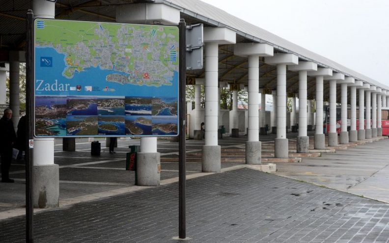 Ako ne žele manje plaće satima će čekati prijevoz