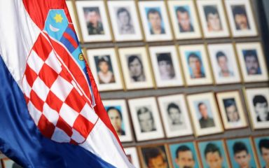 Hrvatska se danas sjeća Škabrnje i Vukovara