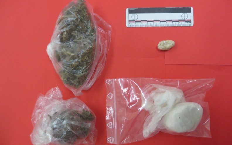 Policija od 43-godišnjaka oduzela 11 kilograma marihuane i više od 600 grama speeda