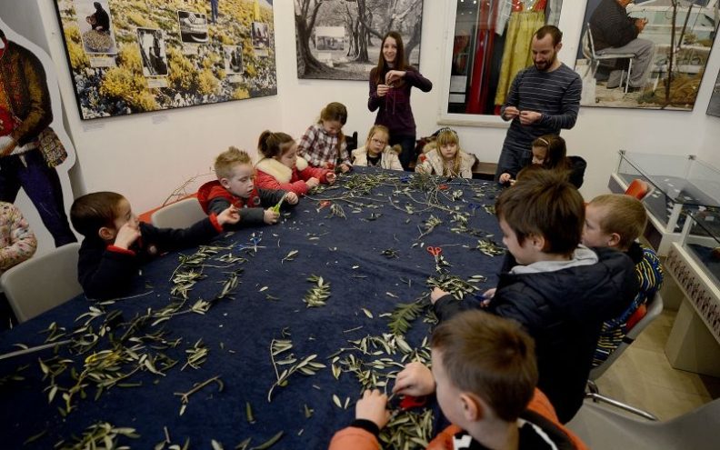 Pletenje maslinovih grančica čuvaju od zaborava