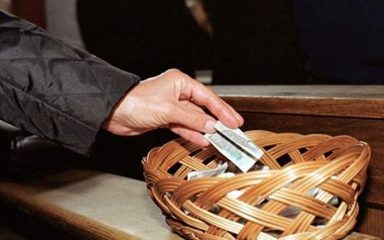 Provalio u kutiju za milodare, pa odmah uhvaćen na mjestu događaja!