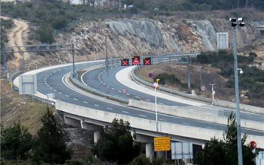 Na A1 kod Benkovca prometna nesreća, između tunela Sveti Rok i vijadukta Božići ograničenje zbog vjetra