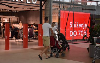 Ljetna sniženja ili prevara? Inspektorat pronašao niz nepoštenih praksi kod trgovaca