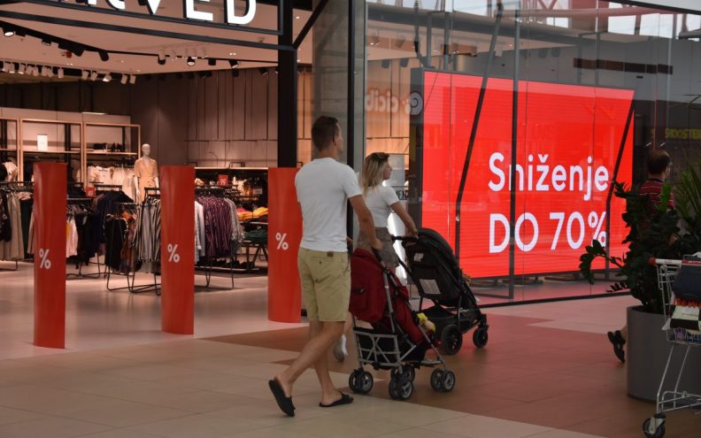 Ljetna sniženja ili prevara? Inspektorat pronašao niz nepoštenih praksi kod trgovaca