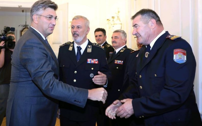 Vatrogascima 7,6  milijuna kuna za  nagrade i  nabavku opreme