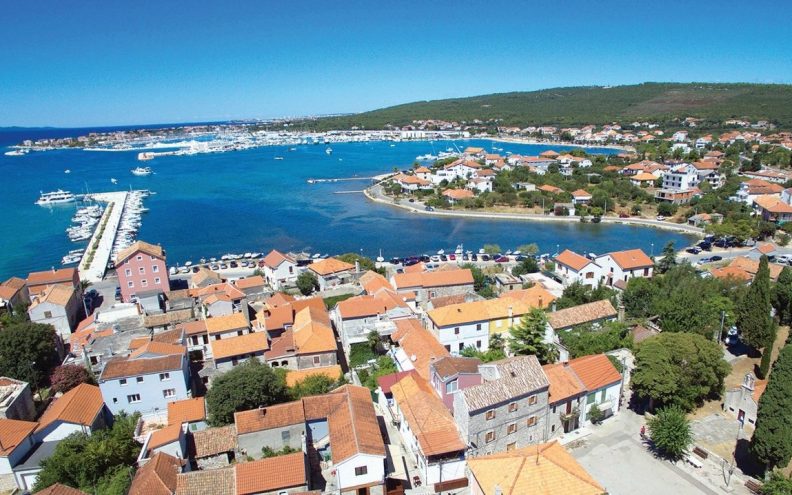 PROMETNA U SUKOŠANU Tri osobe prevezene u bolnicu, nesreću izazvao pijani 78-godišnjak