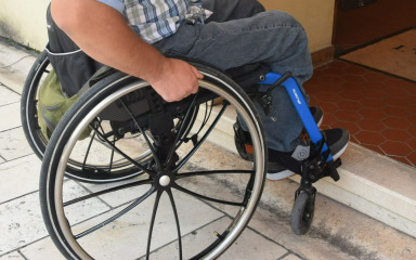 Od svih crkava, osobe s invaliditetom mogu ući jedino u katedralu