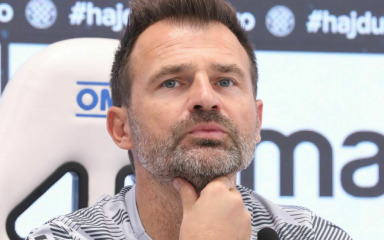 Ivan Leko nije želio podnijeti ostavku nakon povika navijača, ali teško će dočekati idući susret na klupi Hajduka