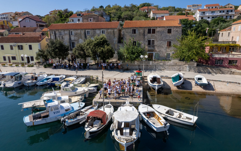 Cromaris i volonteri provode akciju čišćenja podmorja u luci Sali