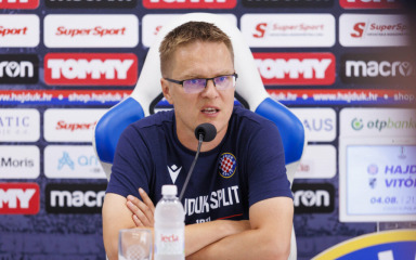 Navijači Hajduka zasuli komentarima na Fejsu bivšeg trenera