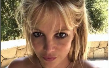 Britney Spears napisala novu pjesmu, čini se da je “udarila” na mlađu kolegicu: ‘Zar opet na nju?’