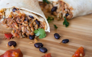 Večerajte u meksičkom stilu: Donosimo recept za burrito sa crnim grahom