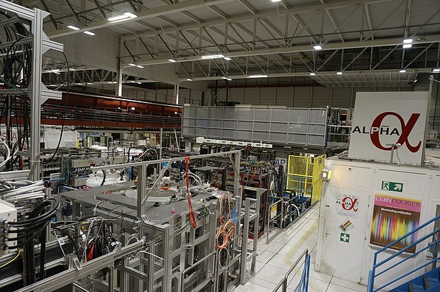 U CERN-u dokazali da gravitacija privlači i antimateriju