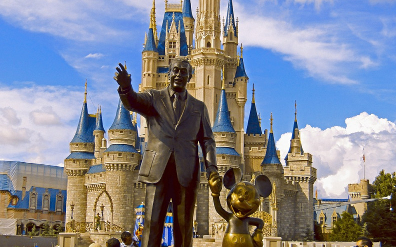 Nakon 100 godina Disney na prekretnici, padaju mu cijene dionica