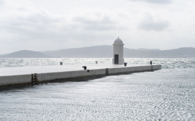 DHMZ Na Jadranu promjenljivo s jakim i olujnim jugom, navečer mogući pljuskovi s grmljavinom
