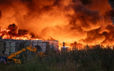 Požar velikog deponija plastike u Osijeku, neke škole otkazale nastavu