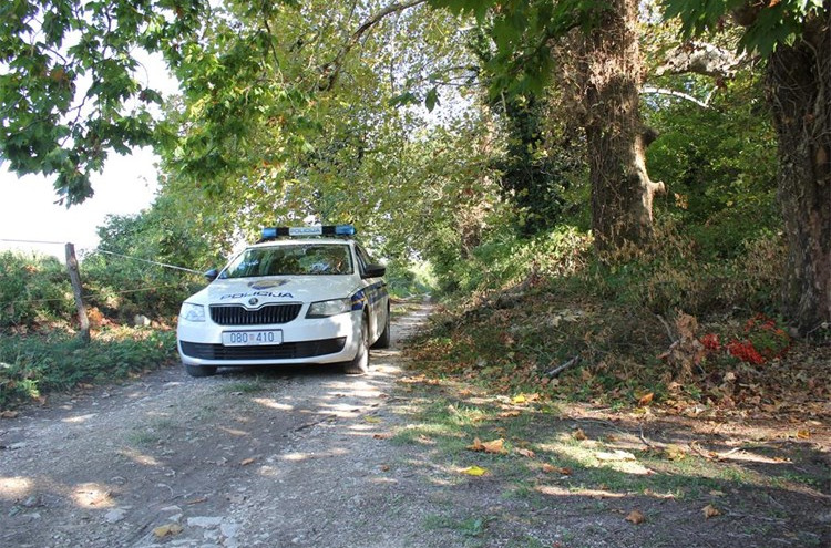 Na šumskoj cesti nepoznati počinitelj ukrao rampu u vlasništvu Hrvatskih šuma