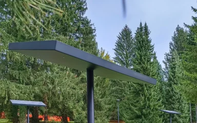 NP Plitvička jezera uvrstio u ponudu „pametne klupe“ na solarni pogon
