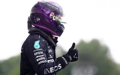 Lewis Hamilton demantirao tvrdnje direktora Red Bulla: “Ne znam odakle je došla ta priča”