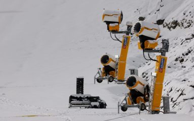Odgođen posljednji trening spusta u Zermattu, napadalo je previđe snijega i puše snažan vjetar