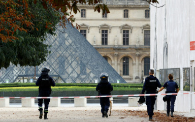 Uhićeni osumnjičenici za pljačku u Louvreu