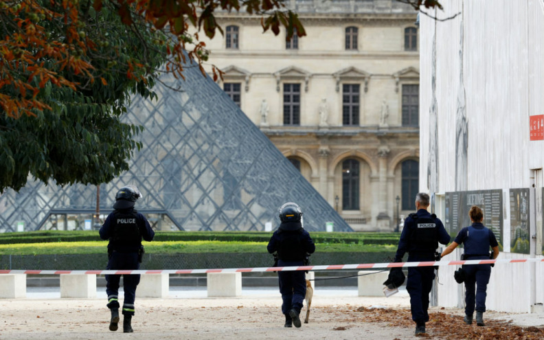 Uhićeni osumnjičenici za pljačku u Louvreu