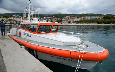 Beroš: Primopredajom posljednje šeste brze brodice Hrvatska dobiva sveobuhvatnu hitnu pomorsku medicinsku službu