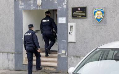 Policajac Božo Balen koji je osumnjičen za silovanje i optužen za dječju pornografiju je opet u zatvoru