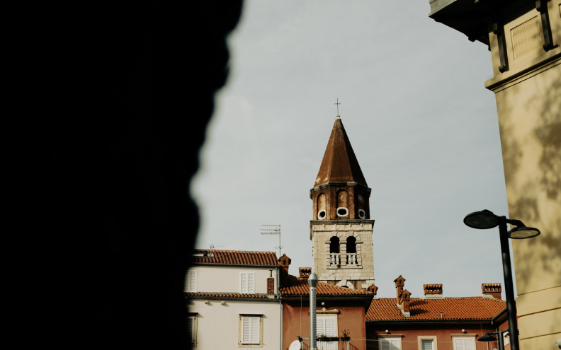 U subotu promjenljivo oblačno, nestabilno i osjetno svježije