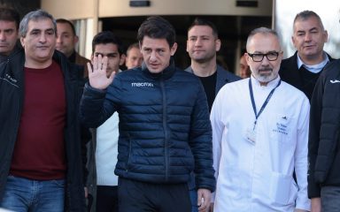 Sudac kojega je udario predsjednik turskog prvoligaša izašao iz bolnice u Ankari