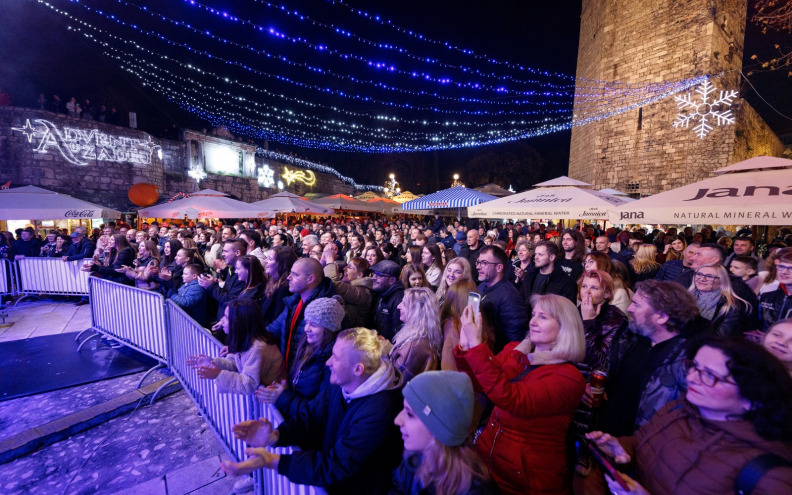 Uskoro počinje Advent u Zadru. Neno Belan, klapa Cambi i Grše samo su neka imena izvođača