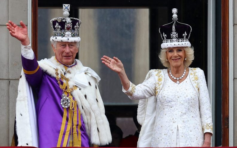 Kralj Charles odabrao fotografiju krunidbe za božićnu čestitku
